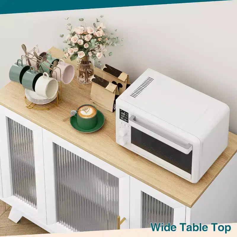 Credenza a buffet con anta in vetro scanalato bianco, larghezza 35,8", maniglia dorata, ripiano regolabile — Montaggio per 1 persona