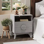 Comodino Grigio Rovere / Noce Scanalato con 2 Cassetti e Ripiano Aperto, 1–2 PEZZI